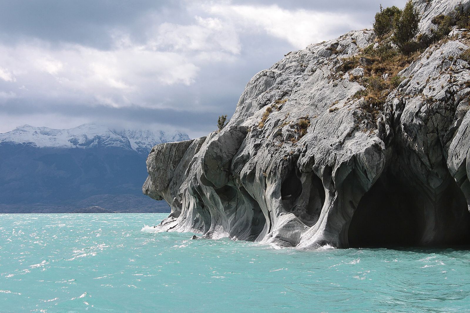 Marble Caves – Cabeza de perro, capilla de Mármol
